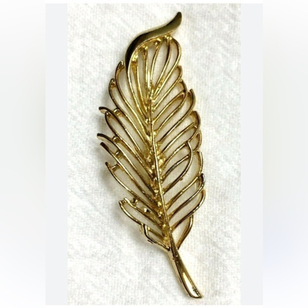 Vintage Gerrys Signed Feather /Leaf Brooch Gold Tone 3